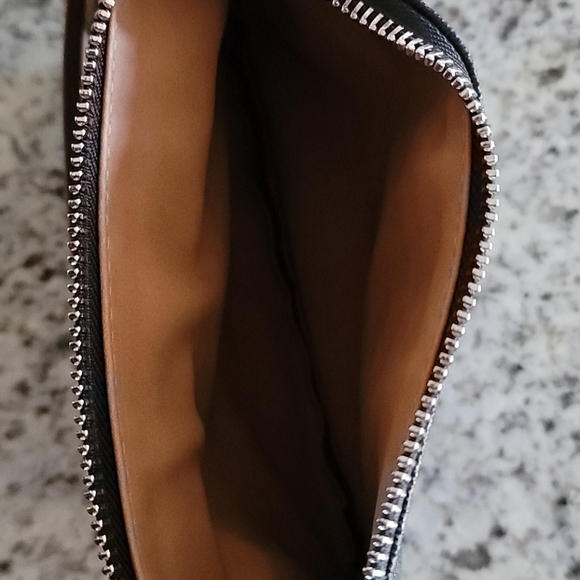 Michael Kors Signature Fanny Pack - Picture 3 of 6